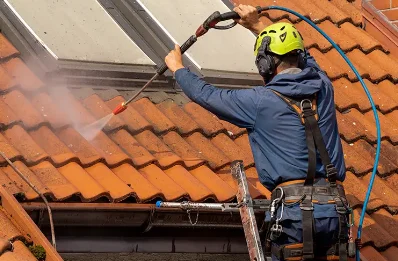 Démoussage et hydrofuge de toiture à Longueau